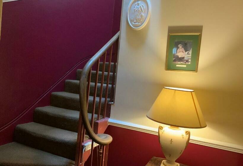 Old Gloucester Road Farm Bed And Breakfast