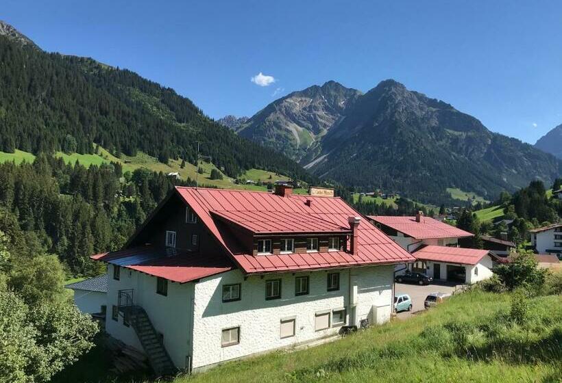 بنسيون Gasthof Hirsch