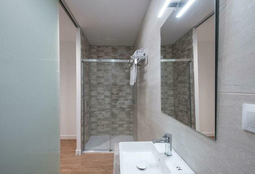 Пансион Hostal Beach