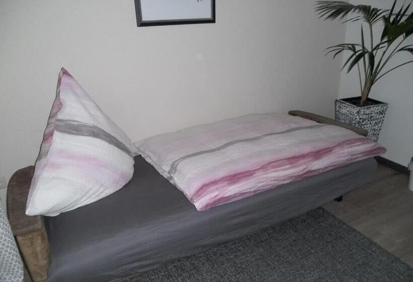 펜션 Nähe Nürburgring In Quiddelbach, Gästezimmer Mit Lounge