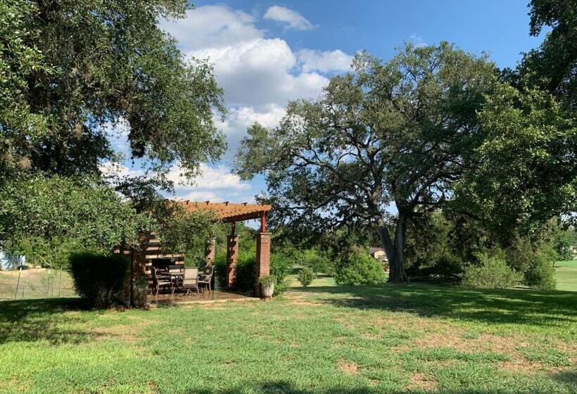 펜션 Salado Cottage Retreat Near Downtown