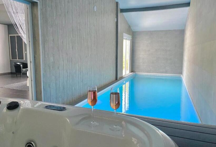 ペンション Suite Avec Piscine Privée