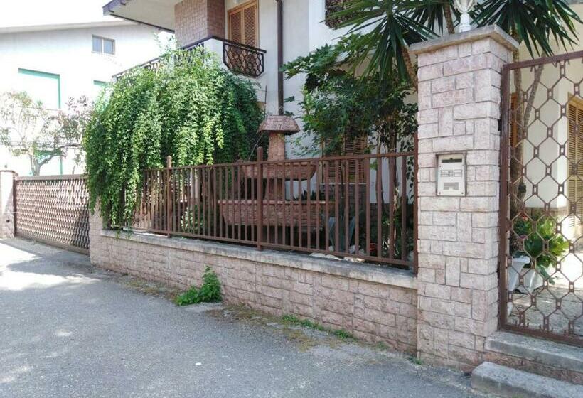 بنسيون Villa Cavaliere