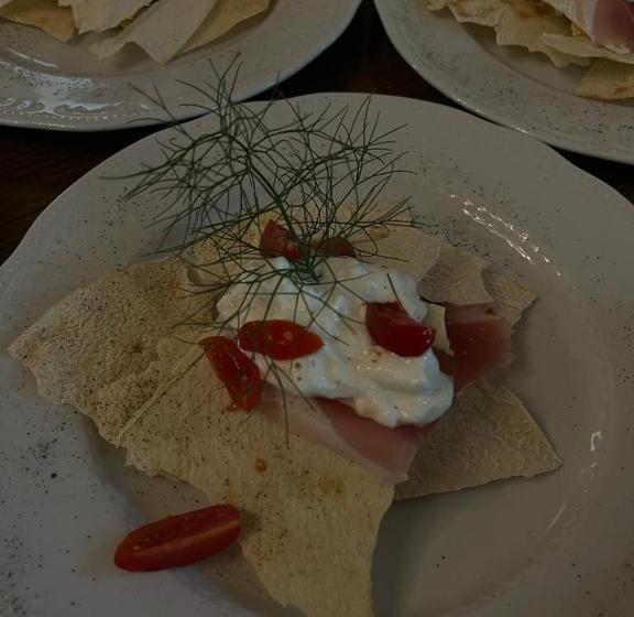 Resort Bouquet & Gourmet