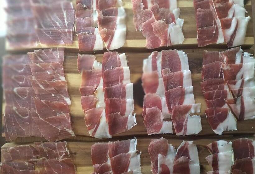 Resort Bouquet & Gourmet