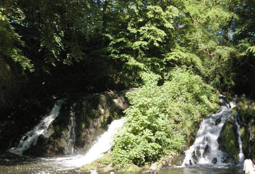 ベッドアンドブレックファースト Au Charme D Antan