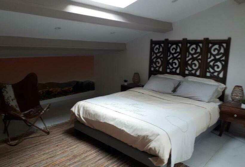 住宿加早餐  La Villa Des Ames Liées