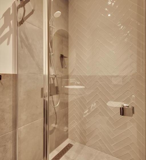 تختخواب و صبحانه Op Dn Kreijtenberg