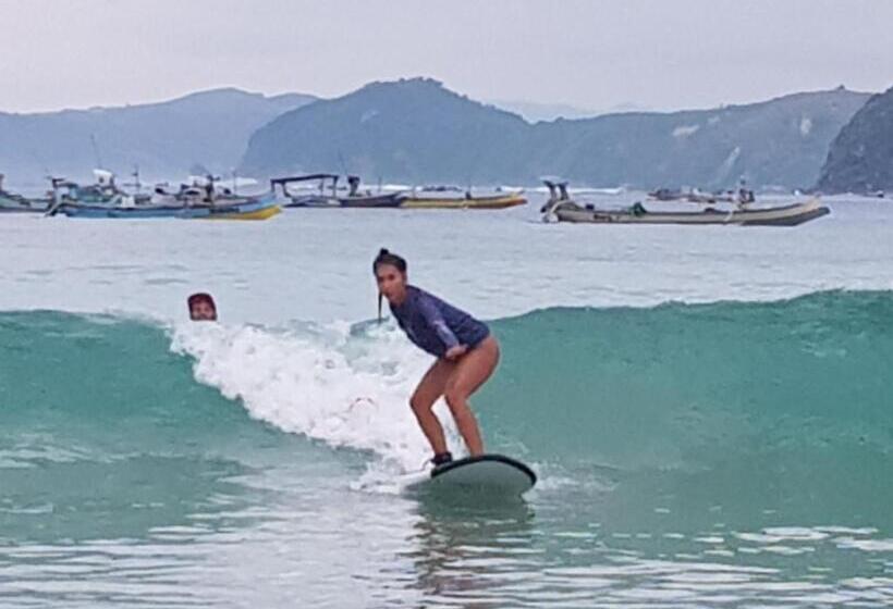 Nocleg ze śniadaniem Tropical Sunday Bungalow   Surf And Stay