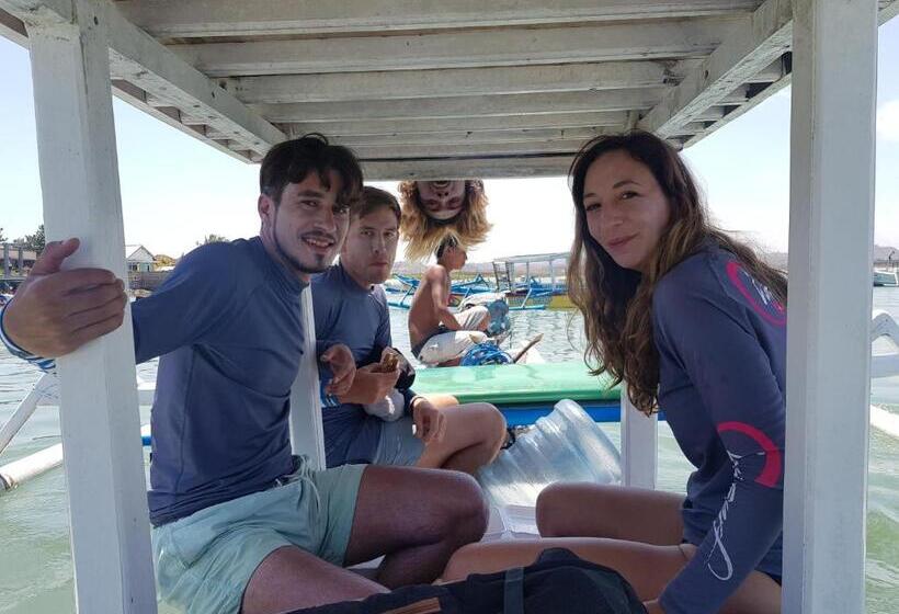 Nocleg ze śniadaniem Tropical Sunday Bungalow   Surf And Stay