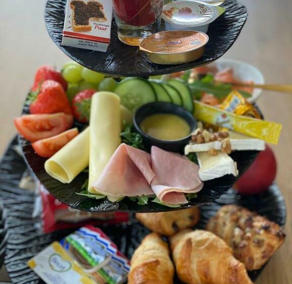 تختخواب و صبحانه Op Dn Kreijtenberg