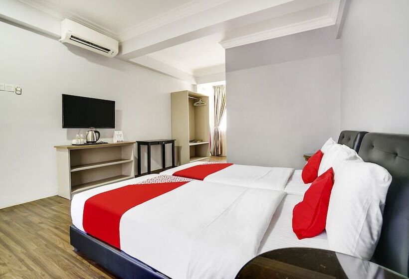 Отель Capital O 90490 Zaques