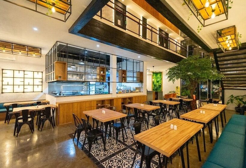 Отель Nunia Tamansari