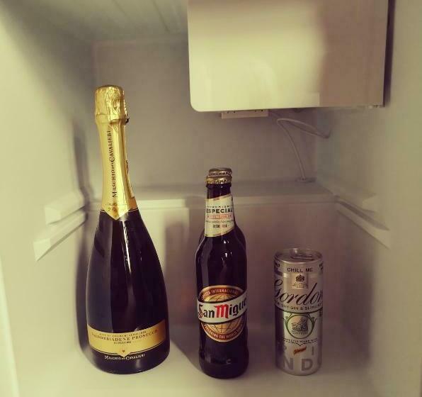 膳宿费 Four Seasons Guesthouse