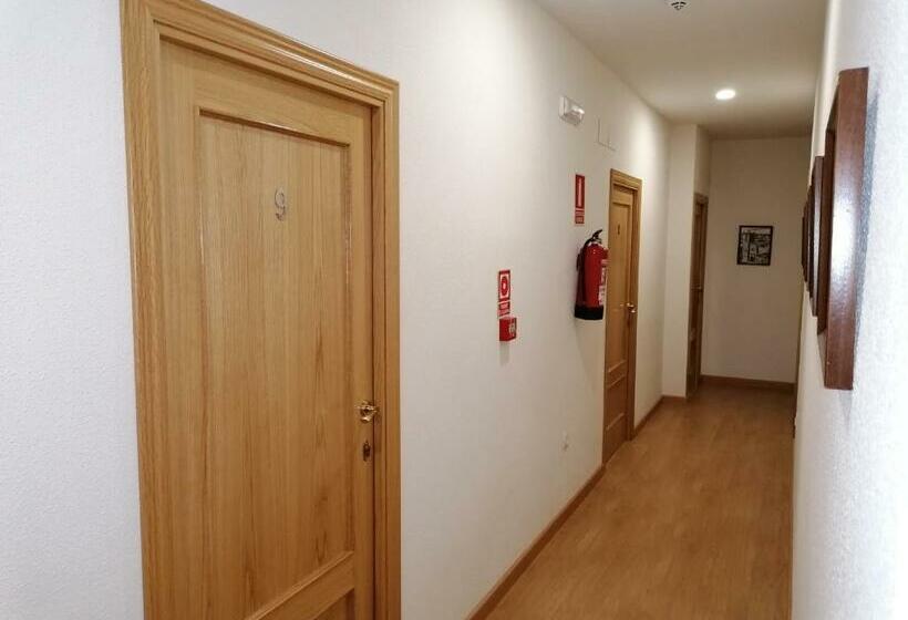 膳宿费 Hostal Hernan Cortes