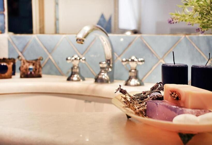 بنسيون Karamare