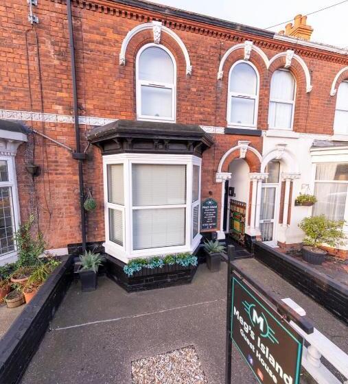 ペンション Megs Island Guest House