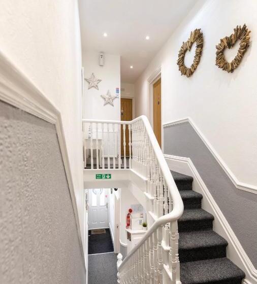 ペンション Megs Island Guest House