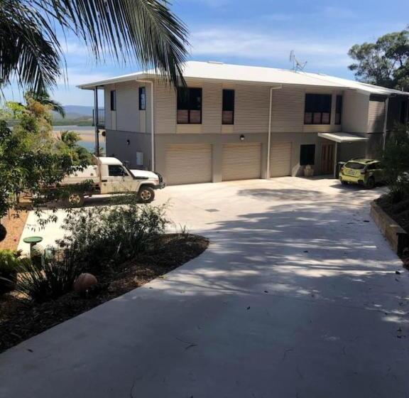 پانسیون Riva La Vista Cooktown