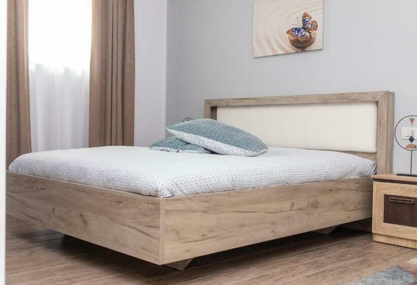 פנסיון Vilafrancisca10