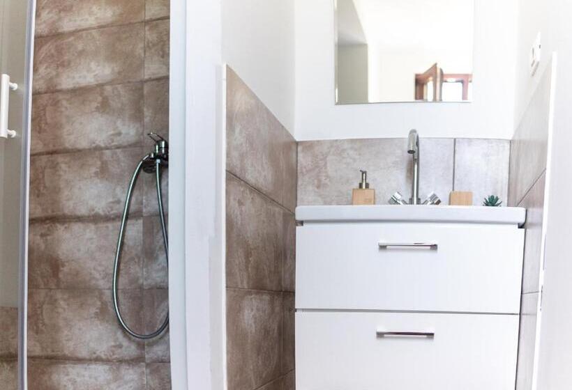 פנסיון Vilafrancisca10