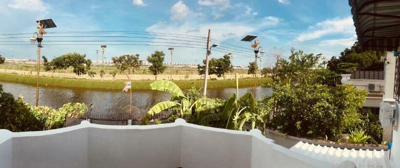 Общежитие Baan Chang Guesthouse