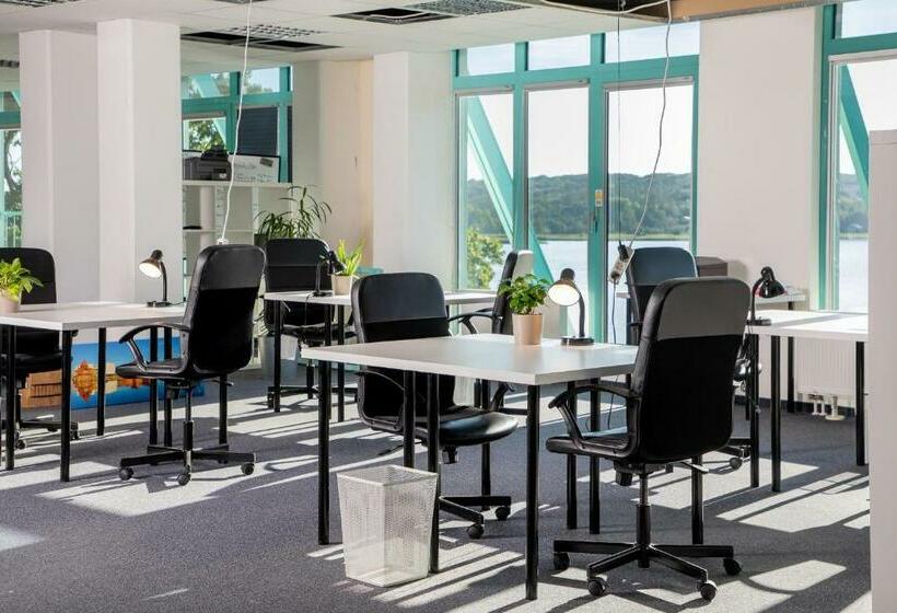 ユースホステル Project Bay   Workation / Coworking