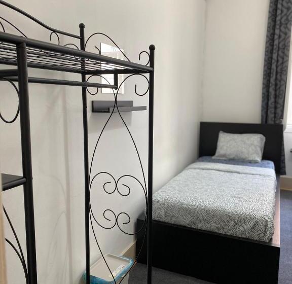 هاستل Sri Indo Guest House