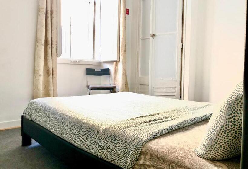 هاستل Sri Indo Guest House