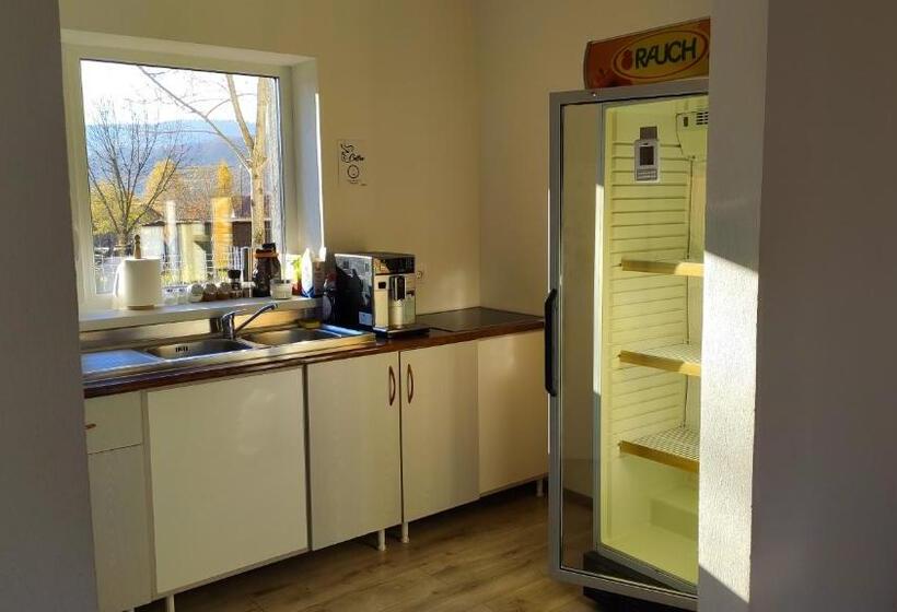 Bed and Breakfast 4 Seasons   House