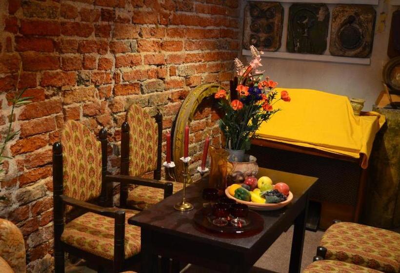 צימר Altstadthotel Zum Goldenen Anker