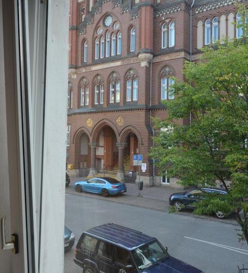 צימר Altstadthotel Zum Goldenen Anker