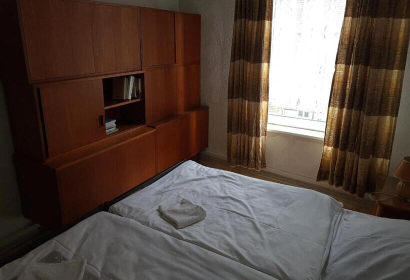 צימר Altstadthotel Zum Goldenen Anker