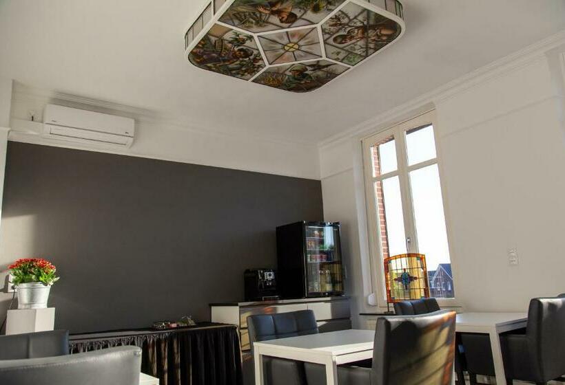 تختخواب و صبحانه Anno 1919