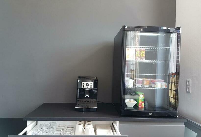 تختخواب و صبحانه Anno 1919