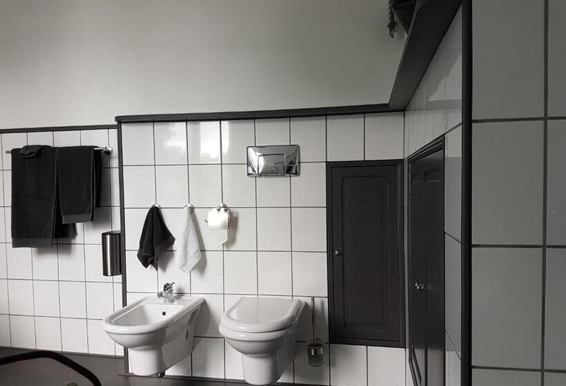 تختخواب و صبحانه Anno 1919