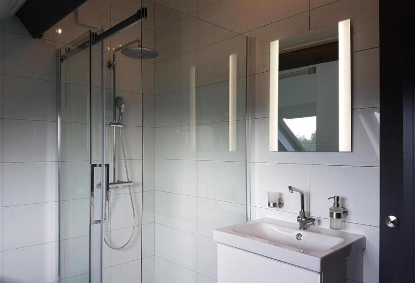 تختخواب و صبحانه Anno 1919