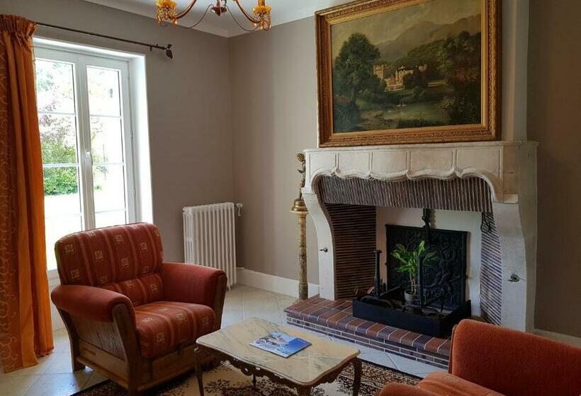 住宿加早餐 Domaine De Pelouaille Chambre D Hôtes