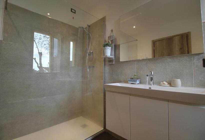 تختخواب و صبحانه Il Rosale A Celle Ligure