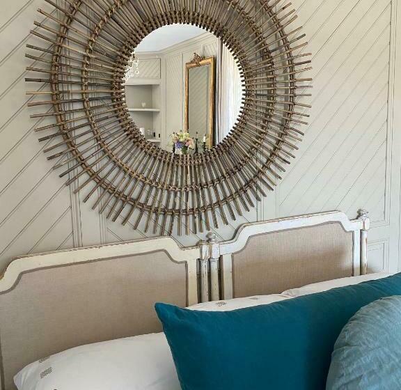 Bed and Breakfast La Maison Du Grand Rocher