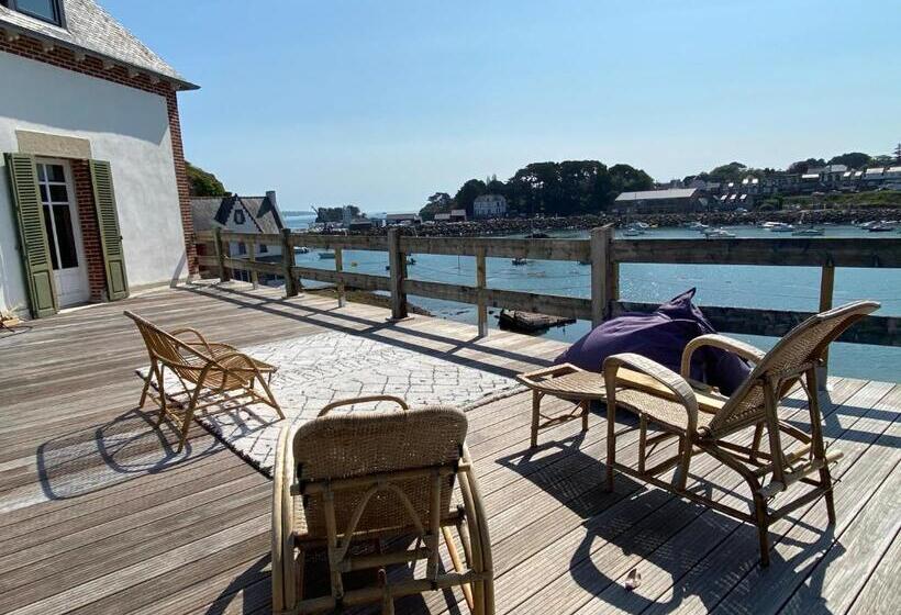 Bed and Breakfast La Maison Du Grand Rocher