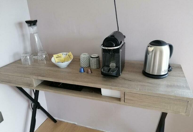 ベッドアンドブレックファースト La Roseraie