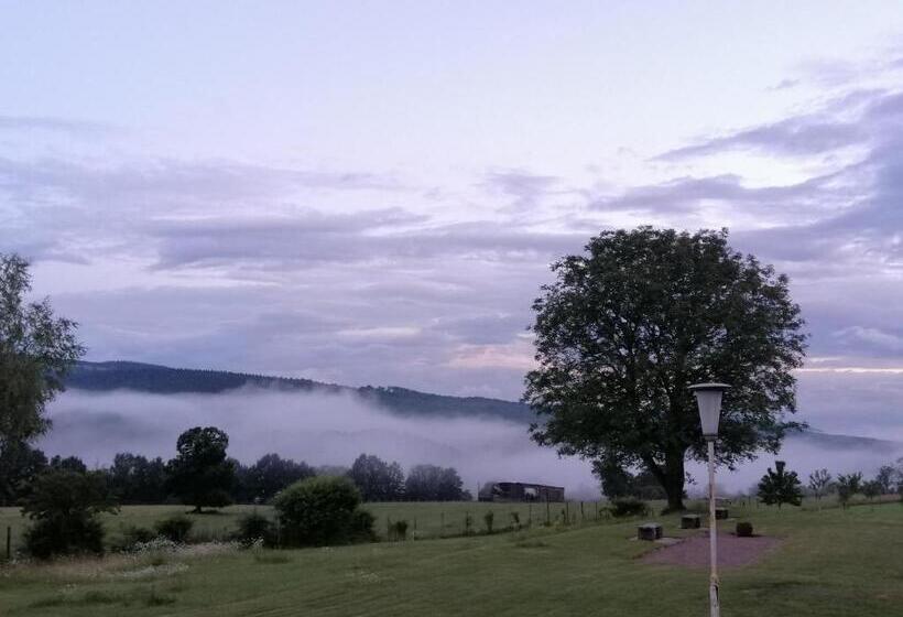 ベッドアンドブレックファースト La Roseraie