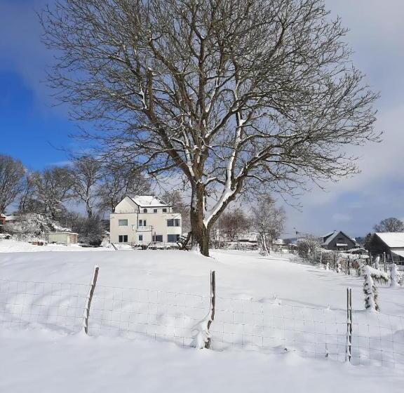 ベッドアンドブレックファースト La Roseraie