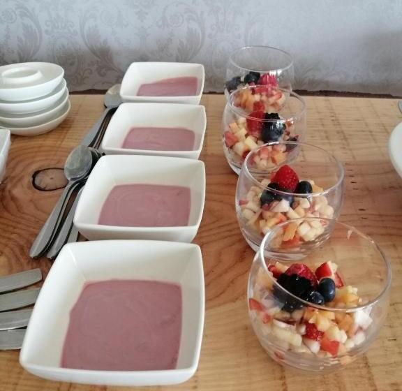 ベッドアンドブレックファースト La Roseraie