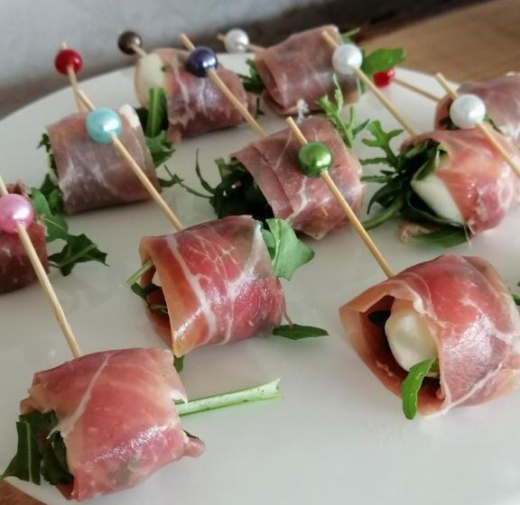 ベッドアンドブレックファースト La Roseraie