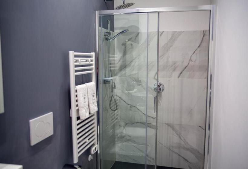 ベッドアンドブレックファースト Flyhouse Fiumicino