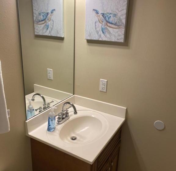 Condo W Pool Near Beaches, Dining, Shopping, Etc