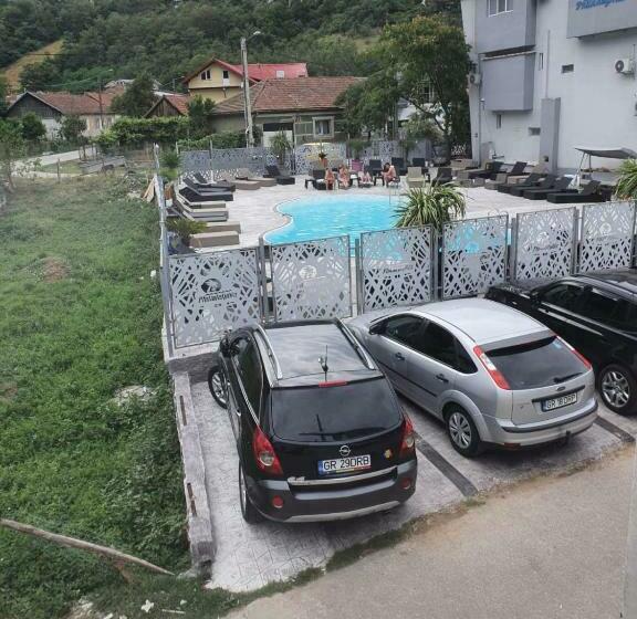 Пансион Escape