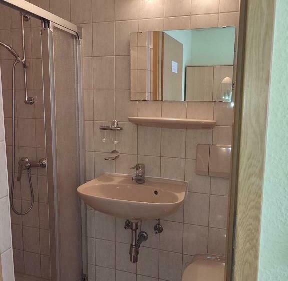 ペンション Gockescher Hahn